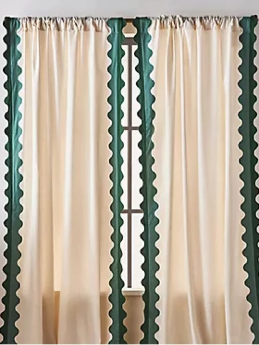 New 63 x 50 Anthropologie Maeve scallopped curtain white cream green scallop